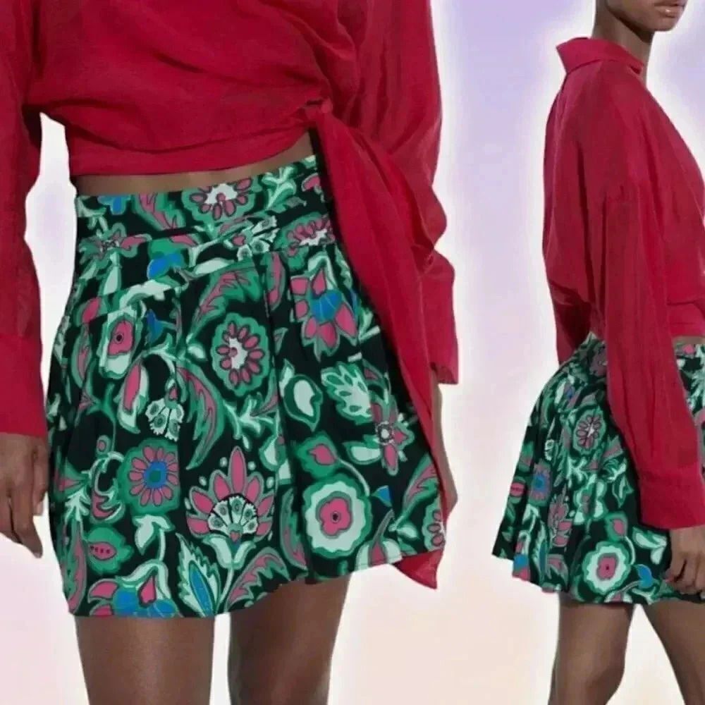 NWT ZARA PRINTED SKIRT